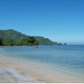 liburan trenggalek pantai pasir putih karanggongso 120x120 - Nikmati Keindahan Pantai Pasir Putih Karanggongso di Trenggalek